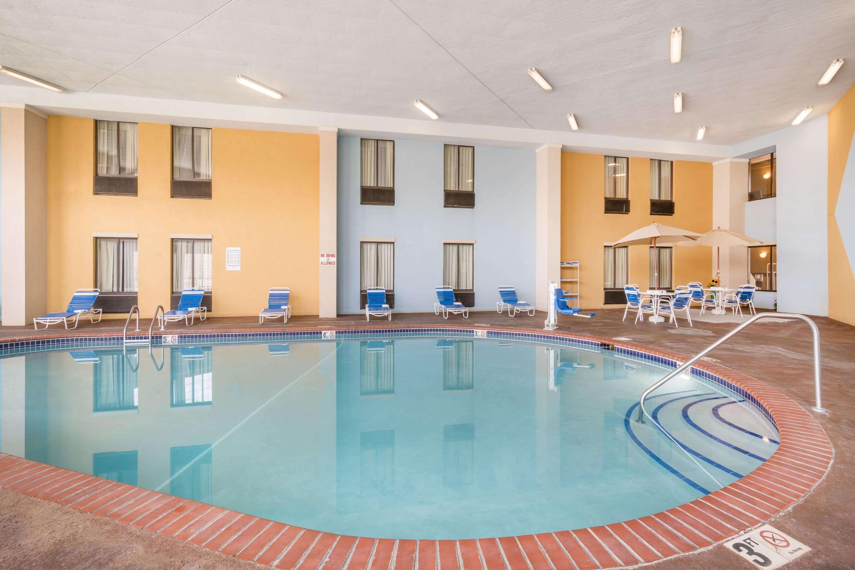 Americinn By Wyndham Johnston Des Moines Urbandale Eksteriør billede