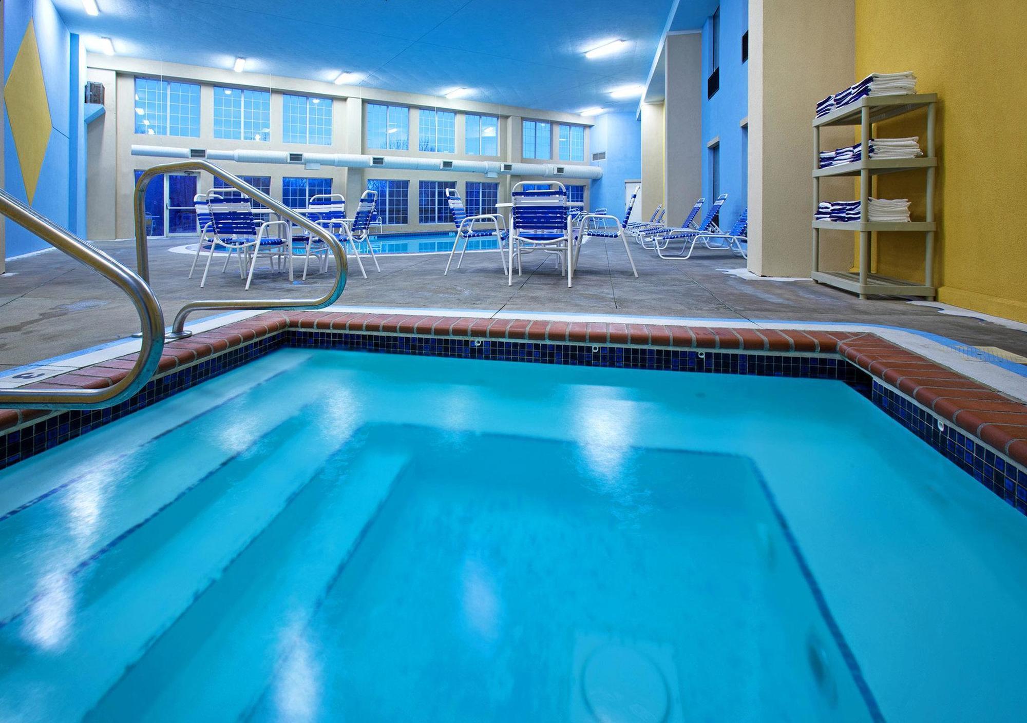 Americinn By Wyndham Johnston Des Moines Urbandale Eksteriør billede